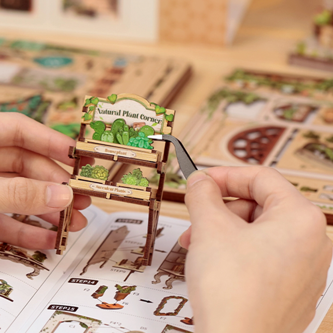 Green Life Bookshop Miniature Book Nook Kit